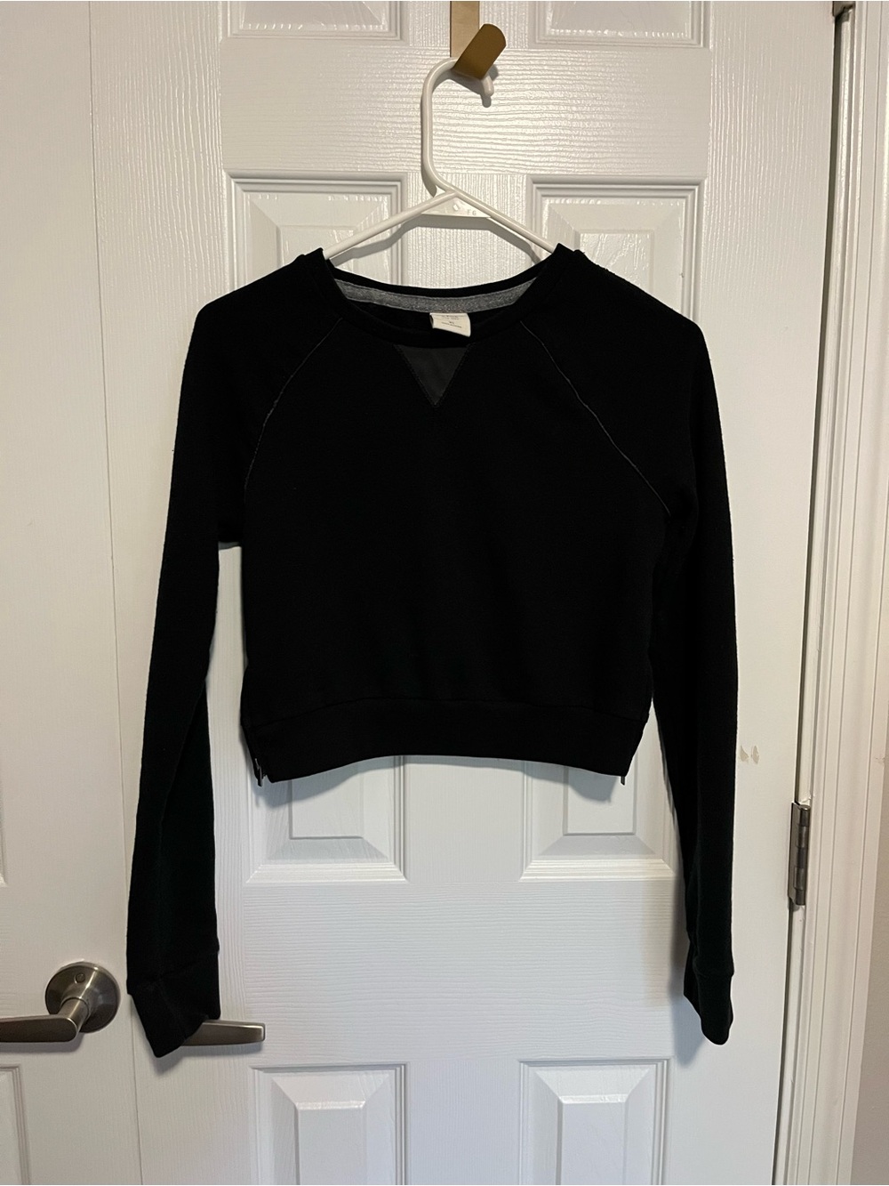 Abercrombie & Fitch Black Cropped Crewneck Sweatshirt